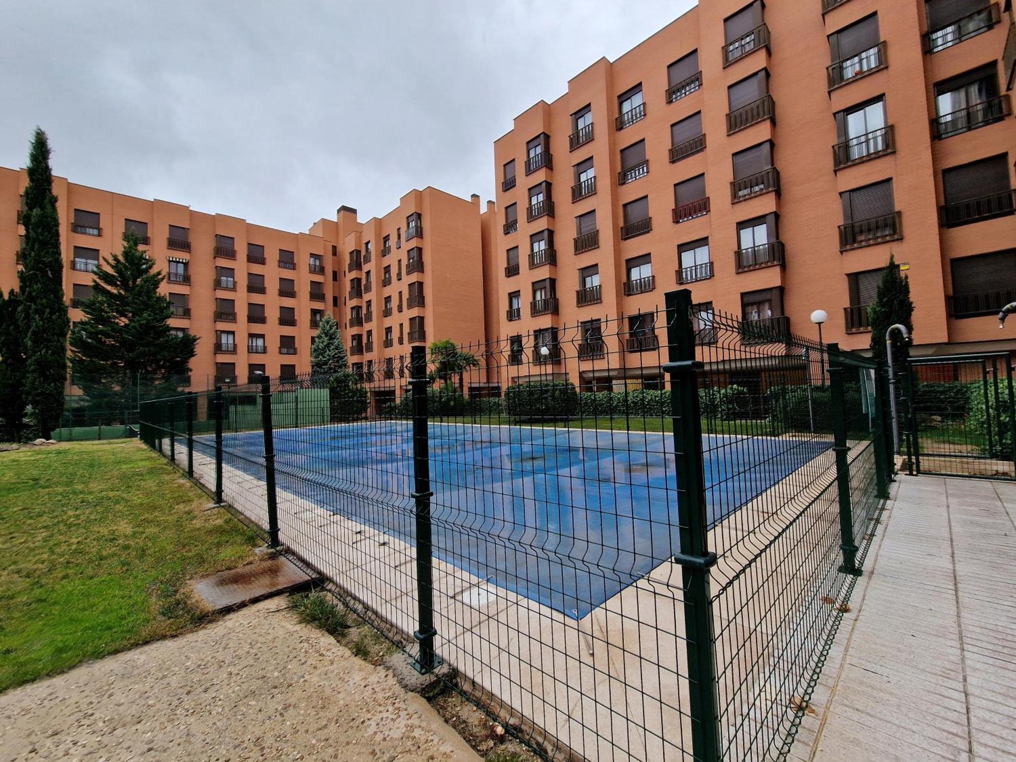Samaniego, Piscina Y Garaje Junto Civitas Metropolitano Y Aeropuerto Madrid Kültér fotó